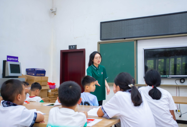 长沙职院：青春力量推普行，语润涟源助振兴