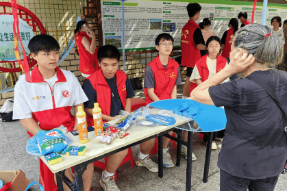 以“汛”为令“青”力而为——湖南机电职院汽车工程学院学生党支部开展防汛志愿服务活动