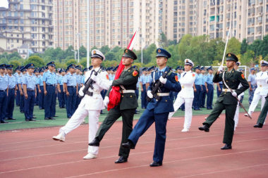 张家界航院举行中国人民抗战胜利纪念日暨新学期升旗仪式