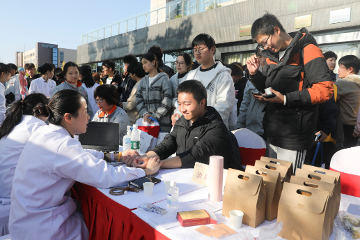 株洲市“中医药文化进校园”活动在湖南铁科职院启动