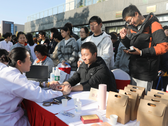 株洲市“中医药文化进校园”活动在湖南铁科职院启动