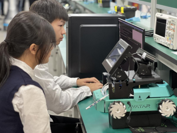 “校中厂、准员工”湖南邮电职业技术学院人工智能产教融合 实训基地揭牌