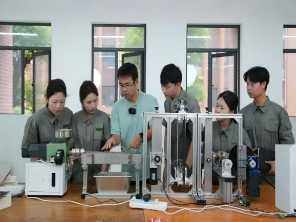 首个结题！湖南机电职院高分子材料成型与工程技术研究所交出亮眼答卷