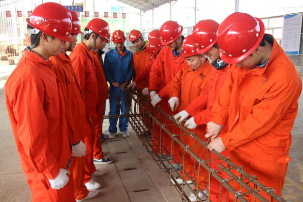 湖南工程职院创新“十个一”志愿服务 点燃青春力量