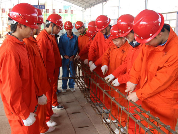 湖南工程职院创新“十个一”志愿服务 点燃青春力量