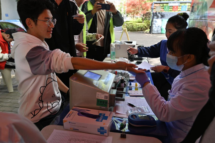 热血青春，为爱举手——湖南工程职业技术学院无偿献血活动传递生命温暖