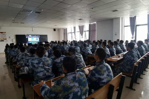 湖南汽车工程职业大学师生集中收看全国高校“中国共产党人精神谱系”湖南省示范宣讲活动