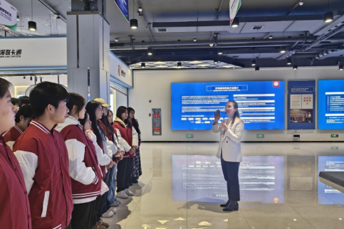 把课堂搬进“中非创新示范园”！湖南劳动人事职业学院开展思政课实践教学