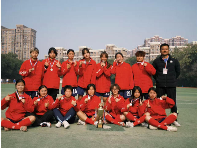 闪耀绿茵！长沙职院女足省赛首秀一鸣惊人