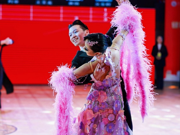 舞动青春，荣耀绽放：2025年湖南省大学生体育舞蹈比赛圆满闭幕