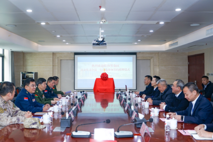 长沙航院与长沙警备区举行民兵无人机操作维修实训基地签约挂牌仪式