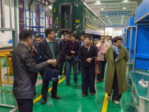 教育部学徒制教指委标准与质量专委会年会暨实施指南成果发布会在湖南铁道职院圆满举行