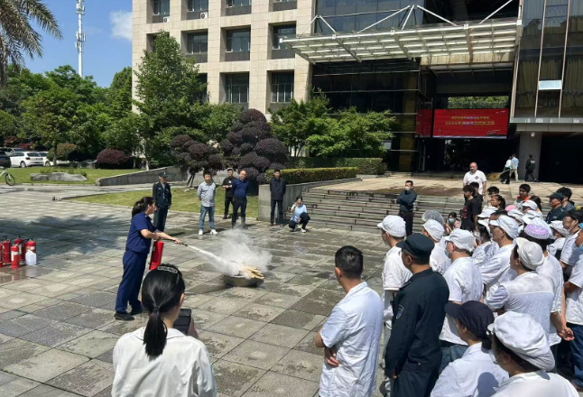湖南铁科职院开展教职工消防应急疏散演练