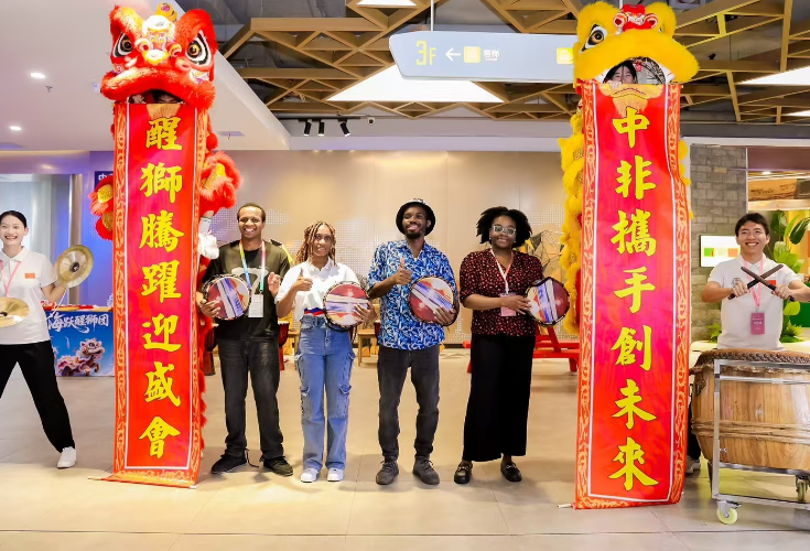 醒狮文化架起中非交流桥梁——湖南体育职业学院志愿服务团队闪耀中非博览会