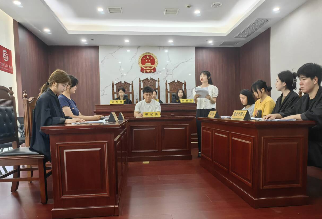 律所变课堂！长沙商贸旅游职院创新