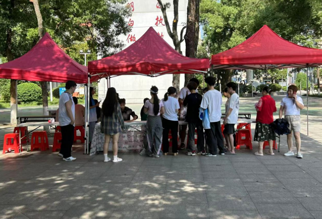 湖南工程职院：邂逅旧时光  跳蚤集市完美落幕
