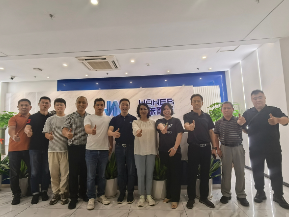 湖南汽车工程职业大学党委委员谭志红率队赴东莞考察调研校友企业