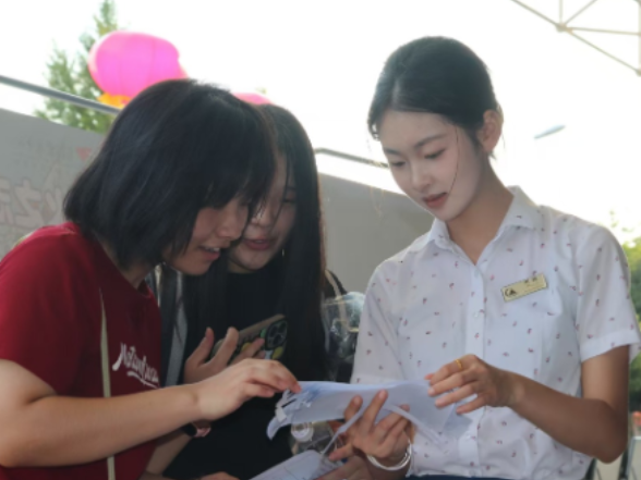 传星火之志，启青春新程——长沙航院易班开展迎新主题系列活动