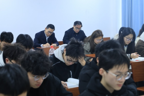 湖南工程职院党委班子深入教学一线 共上“开学第一课”