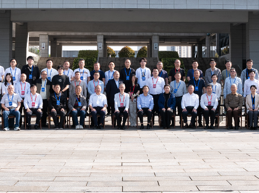 “智能制造 数字航空”2026南昌航空大学—湖南航空装备产业高端论坛在湖南汽车工程职业大学成功举办