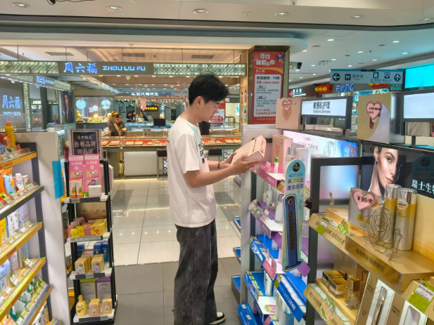 从“一次牵手”到“深度相融” ——湖南商务职业技术学院构建校企合作新生态