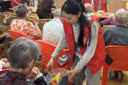 湖南有色金属职院师生赴海福祥养老护理院开展公益实践活动
