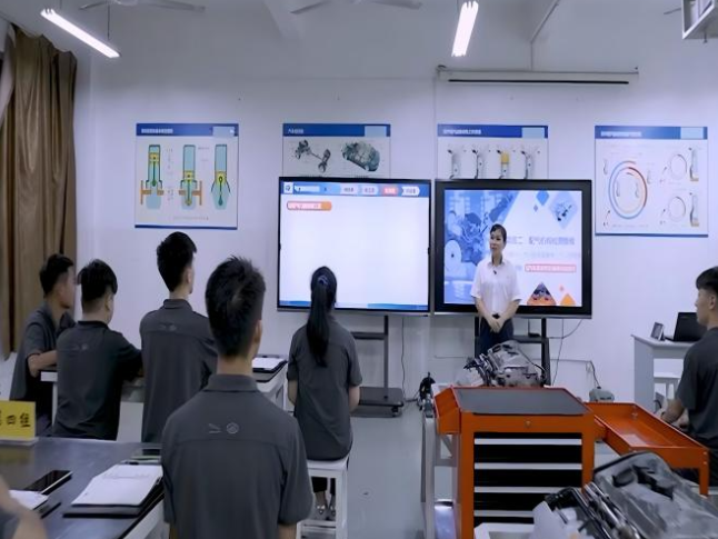 赛场即课堂，痛点即课题——湖南机电职院优秀教师程艳的职教育人经