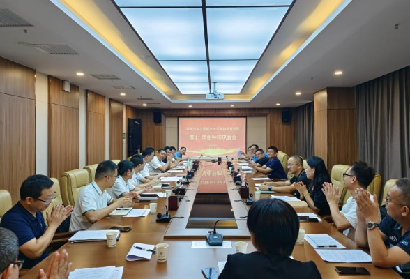 扣好大学“第一粒扣子”，做学生成长引路人  ——湖南汽车工程职业大学“学业导师制”的创新与实践