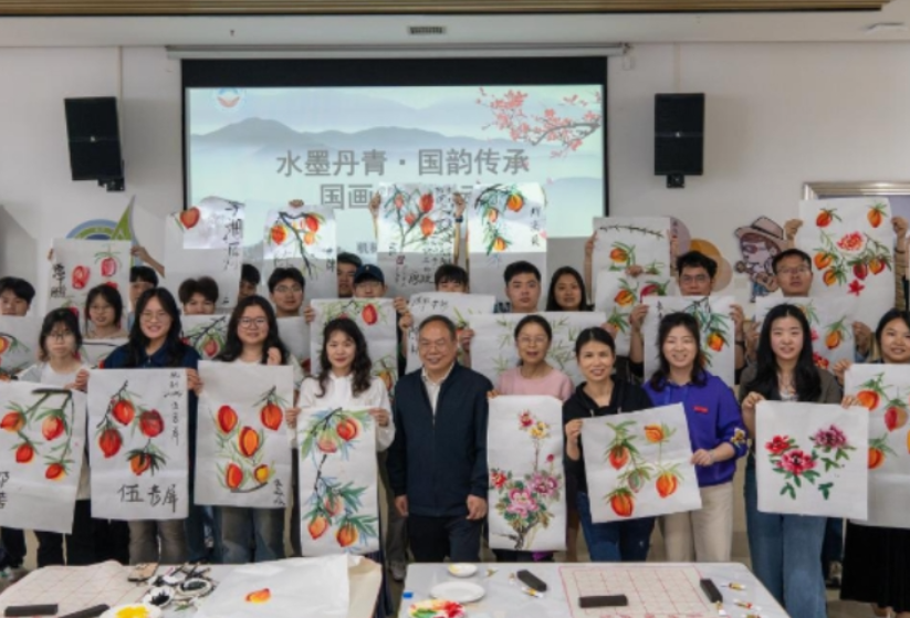 湖南化工职业技术学院：水墨丹青传国韵美育德润育匠心