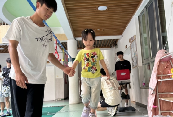 湖南体育职院：全民健身志愿服务走进幼儿园