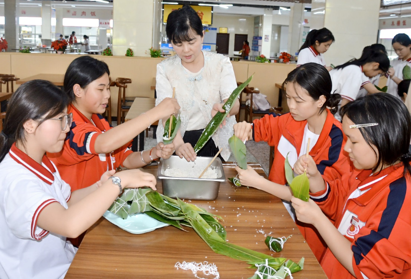 湘北女校：粽香飘古韵 端午习民俗 