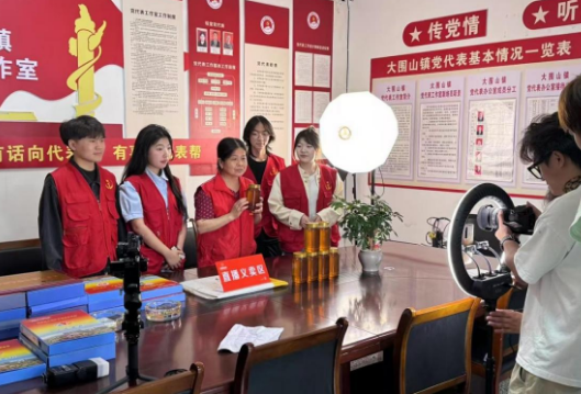 湖南信息职院：对话“湖南好人”李远护，探访教育公益的精神密码  