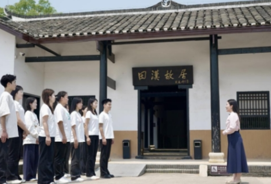 让五四精神在青春旋律中永续传承——长沙民政职业技术学院财经管理学院团总支开展一院一品沉浸式音乐团课