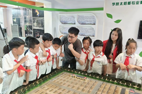 湖南理工职院举办科普基地开放日活动