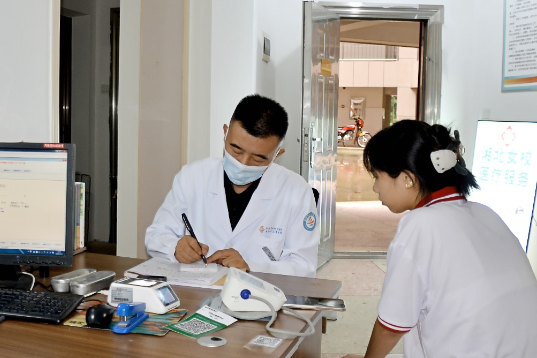 湘北女校：医校携手护健康，仁心大爱暖校园