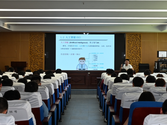 湖南理工职院：特邀湖南大学袁小芳教授作“低空经济技术与智能制造”专题讲座
