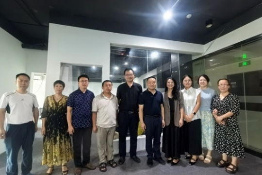 校领导暖心走访企业一线 教师暑期实践淬炼育人匠心 ——湖南工程职院深化产教融合推动“双师型”教师队伍建设