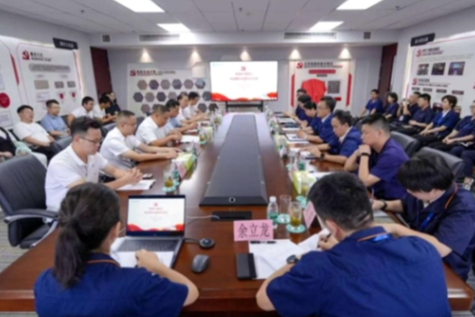 党建共建新阶段，校企互联展新风——湖南铁道制造学院党总支与联诚集团机关党支部举行党建联建揭牌仪式