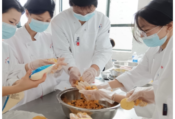 一技在手，一生无忧——衡东职专烹饪专业师生作品展