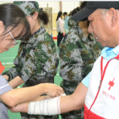湖南铁科职院：急救培训进军训 技能守护伴成长