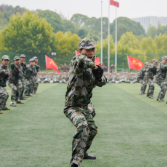 湖南铁科职院:军训会操展风采 英姿飒爽致青春