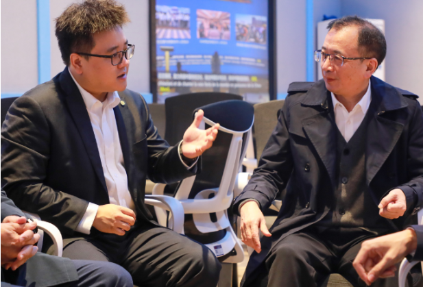 中吉共筑“钢铁丝路” 共育技术菁英