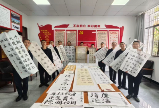 长沙航院定培学院举办“翰墨书廉洁 丹青扬正气”主题书画竞赛活动