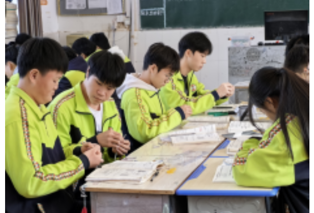 以赛砺师展风采 匠心育人绽芳华 ——江华职业中专学校2025年全校教师教学比武圆满落幕