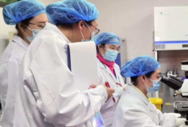 益阳医专承办全国检验技能大赛，教师团队斩获6项一等奖