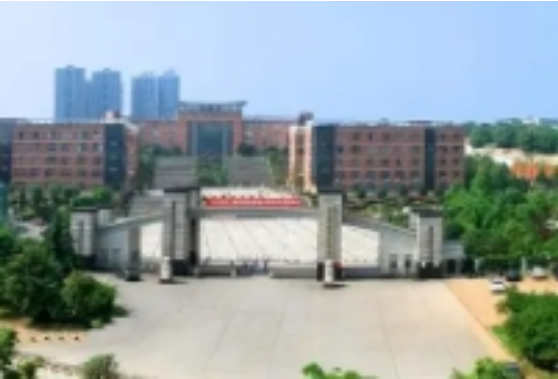 湖南机电职院“优秀教育工作者”周泽恩： 勤勉耕耘践初心 服务育人显担当