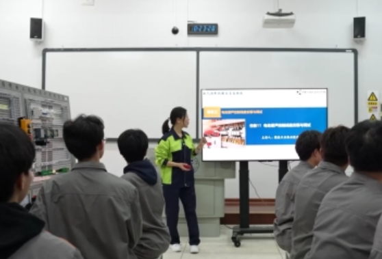 AI赋能·产教融合·思政铸魂： 湖南工业职院打造专业金课
