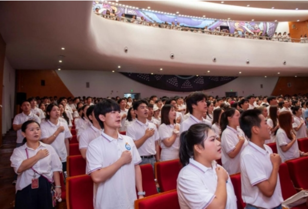 湘西职院举行2025届毕业典礼 4596名毕业生启航新征程