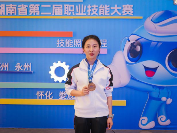 以技能为灯，以热爱为炬，照亮职教学子成长路