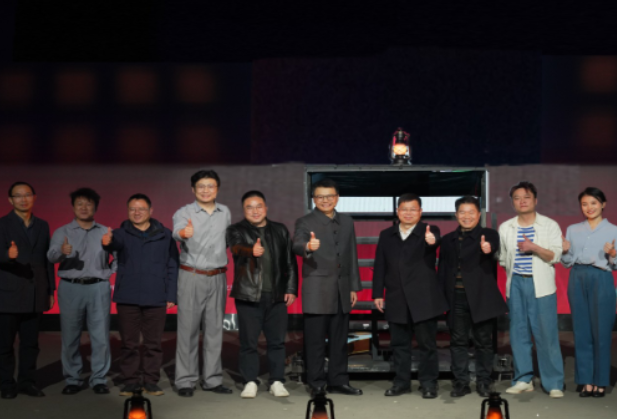 话剧《沧浪之水》长沙职业技术学院专场展演圆满举行